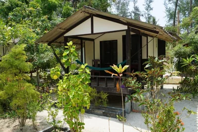 Garden View Bungalow with Fan — Laemson Resort